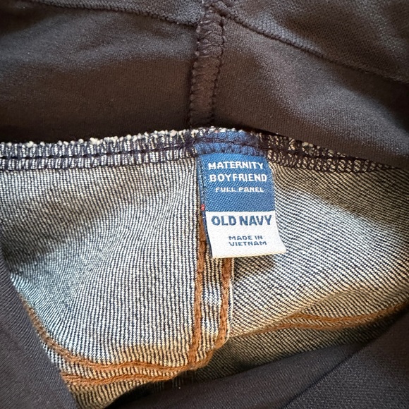 Old Navy Distressed Maternity Jeans - Size 6 - Picture 3 of 4
